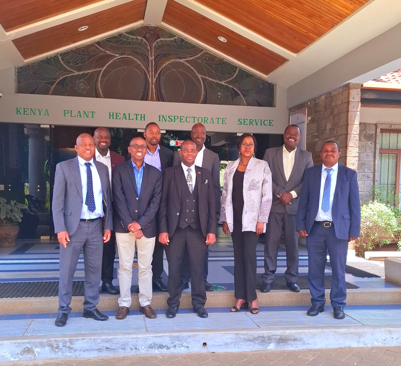 KEPHIS Collaborates with Corteva in the fight against fake seeds and invasive pest in Kenya 